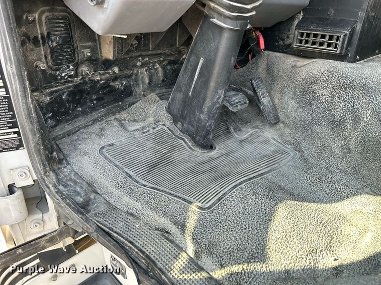 image for item DQ0944 2004 Sterling SC-8000  street sweeper truck