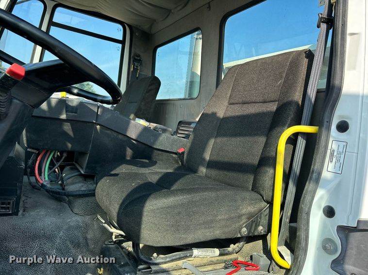 image for item DQ0944 2004 Sterling SC-8000  street sweeper truck