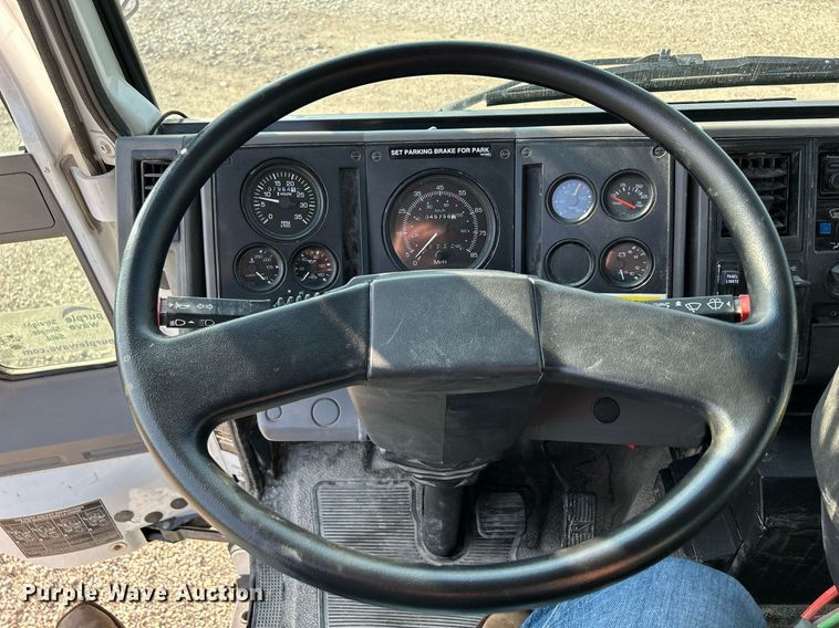 image for item DQ0944 2004 Sterling SC-8000  street sweeper truck