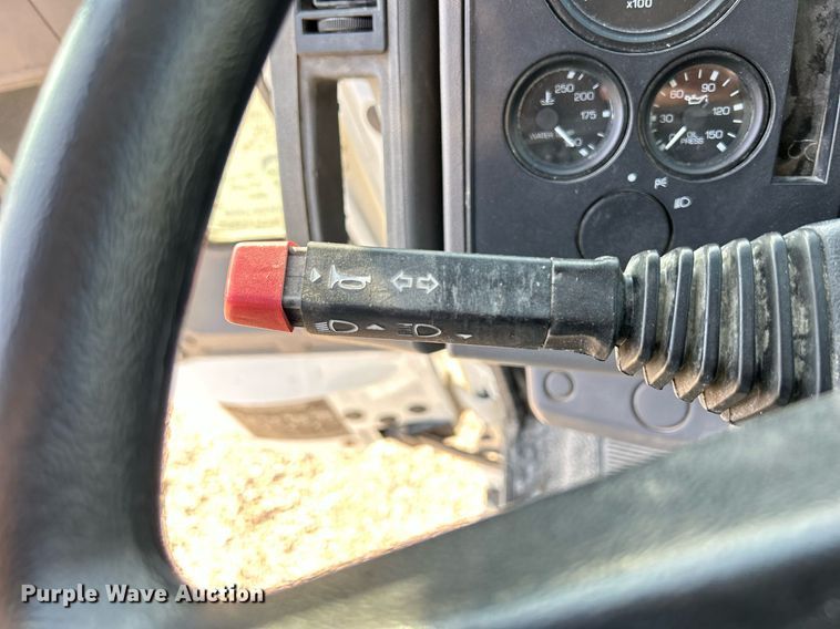 image for item DQ0944 2004 Sterling SC-8000  street sweeper truck