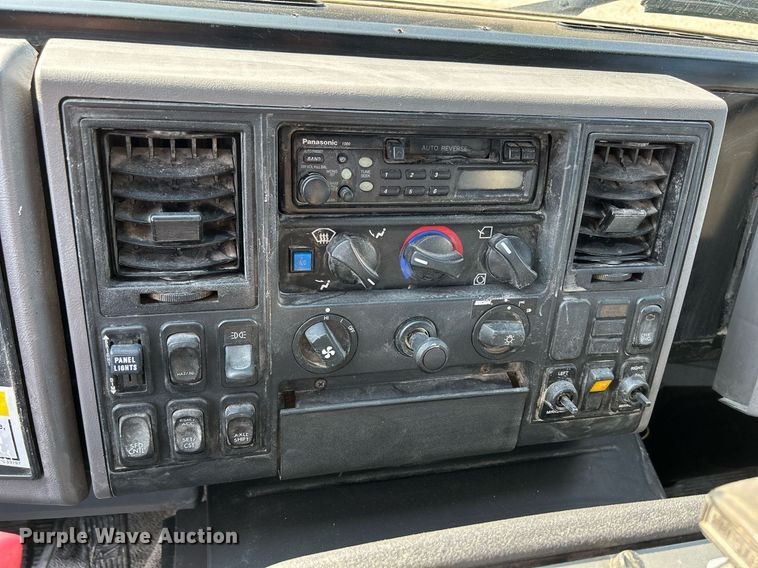 image for item DQ0944 2004 Sterling SC-8000  street sweeper truck