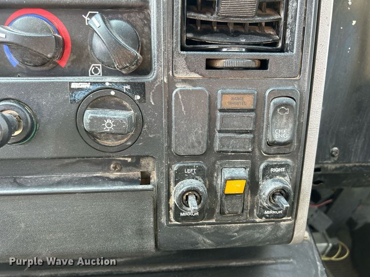 image for item DQ0944 2004 Sterling SC-8000  street sweeper truck