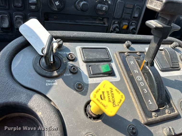 image for item DQ0944 2004 Sterling SC-8000  street sweeper truck