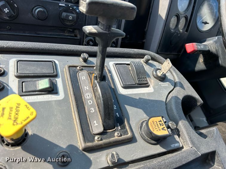 image for item DQ0944 2004 Sterling SC-8000  street sweeper truck