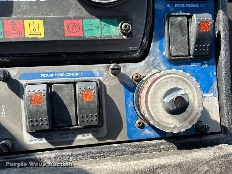 image for item DQ0944 2004 Sterling SC-8000  street sweeper truck