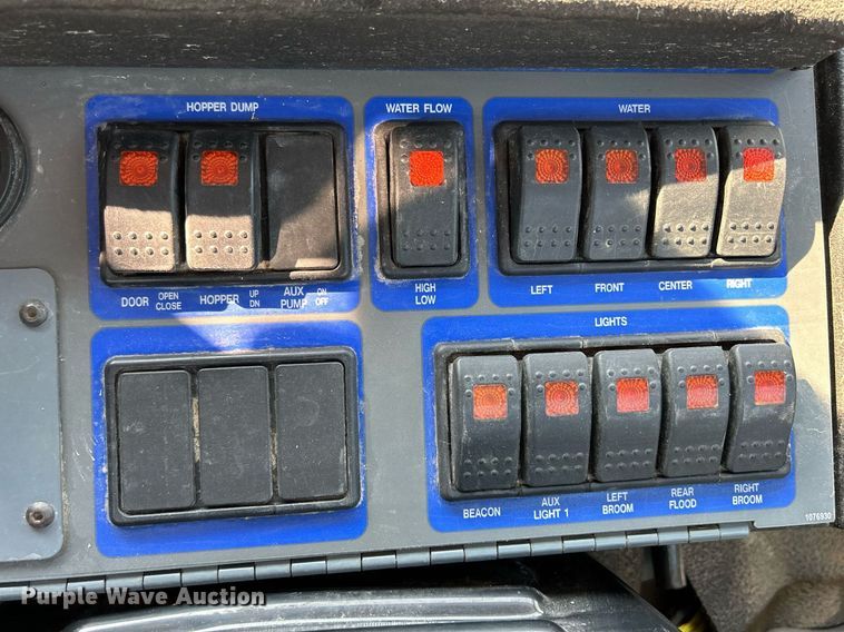 image for item DQ0944 2004 Sterling SC-8000  street sweeper truck