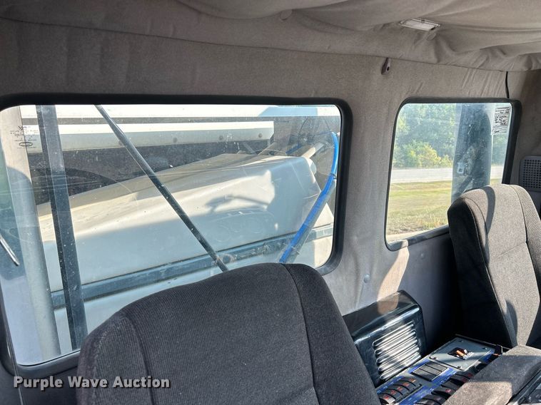 image for item DQ0944 2004 Sterling SC-8000  street sweeper truck