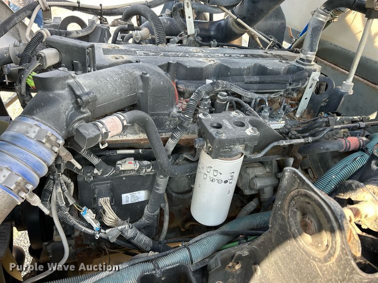 image for item DQ0944 2004 Sterling SC-8000  street sweeper truck