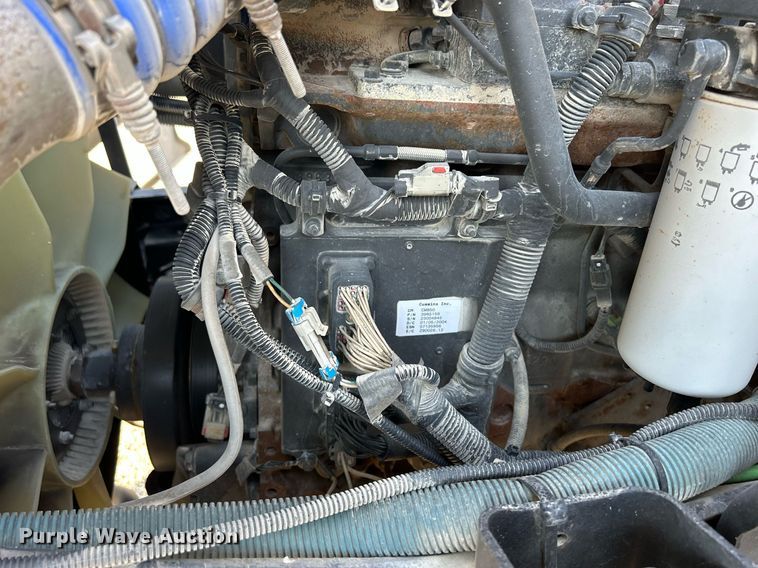 image for item DQ0944 2004 Sterling SC-8000  street sweeper truck