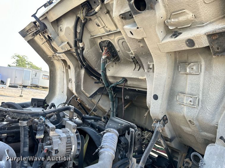 image for item DQ0944 2004 Sterling SC-8000  street sweeper truck