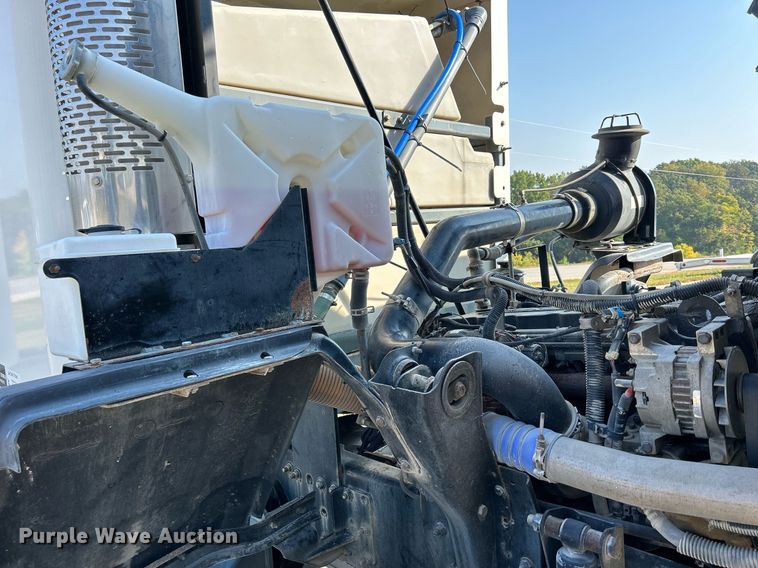 image for item DQ0944 2004 Sterling SC-8000  street sweeper truck