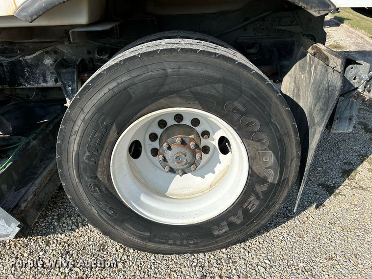 image for item DQ0944 2004 Sterling SC-8000  street sweeper truck