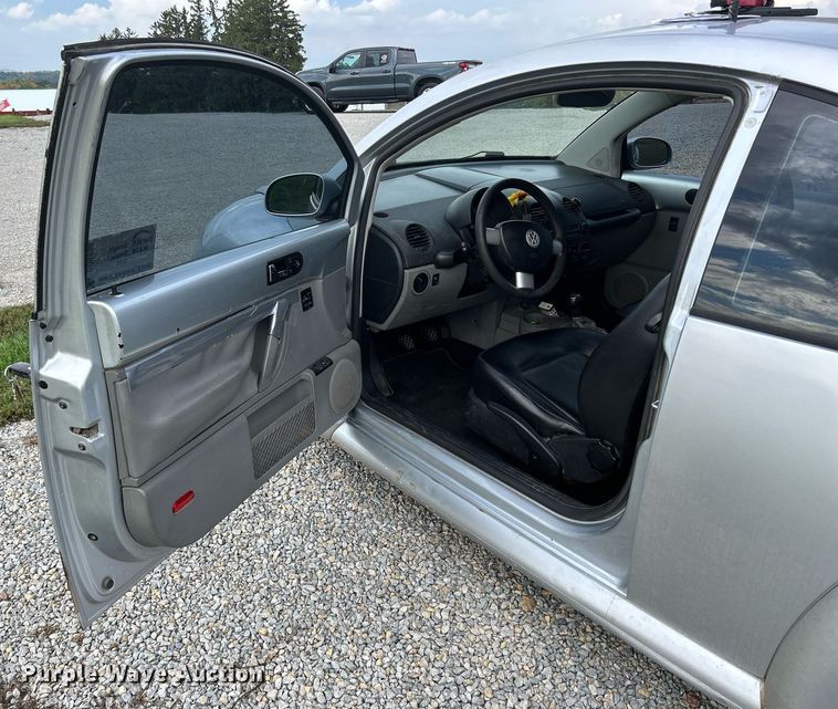 image for item DQ0950 2002 Volkswagen New Beetle