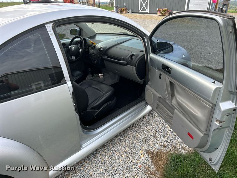 image for item DQ0950 2002 Volkswagen New Beetle