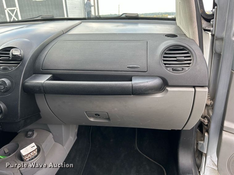 image for item DQ0950 2002 Volkswagen New Beetle