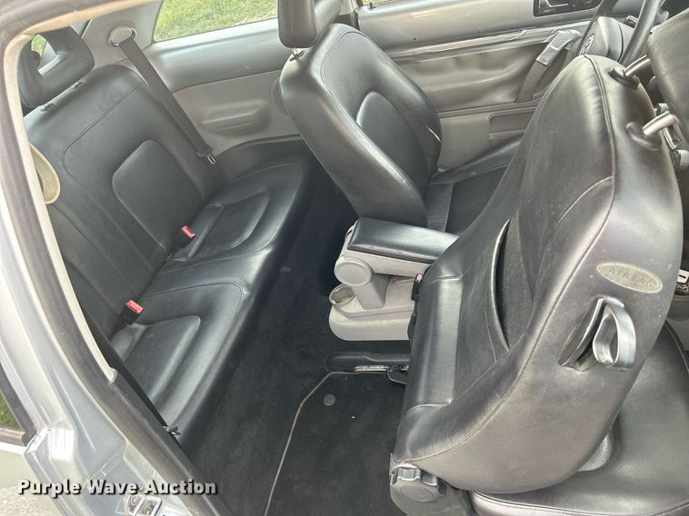 image for item DQ0950 2002 Volkswagen New Beetle