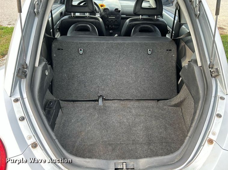 image for item DQ0950 2002 Volkswagen New Beetle