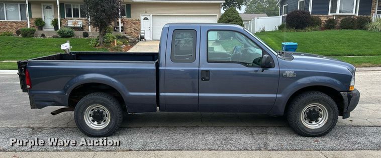 image for item DQ0956 2004 Ford F250 Super Duty XL  SuperCab pickup truck