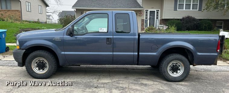 image for item DQ0956 2004 Ford F250 Super Duty XL  SuperCab pickup truck