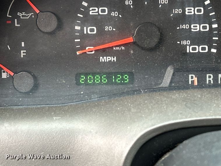 image for item DQ0956 2004 Ford F250 Super Duty XL  SuperCab pickup truck