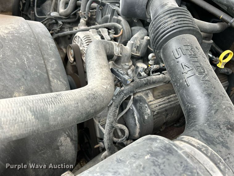 image for item DQ0956 2004 Ford F250 Super Duty XL  SuperCab pickup truck