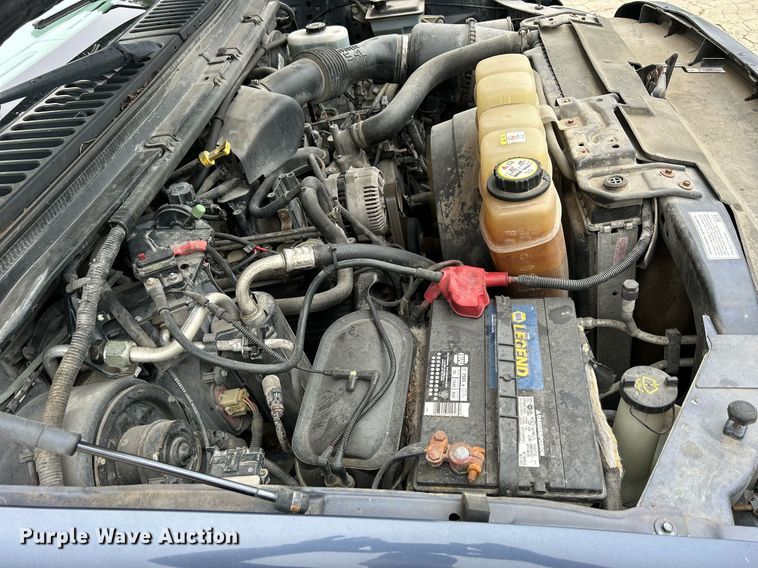 image for item DQ0956 2004 Ford F250 Super Duty XL  SuperCab pickup truck