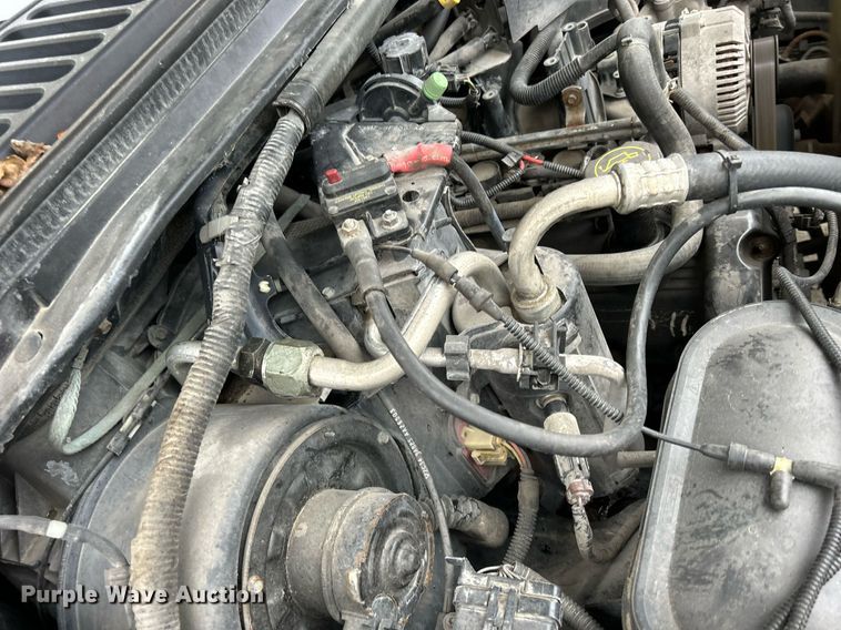 image for item DQ0956 2004 Ford F250 Super Duty XL  SuperCab pickup truck