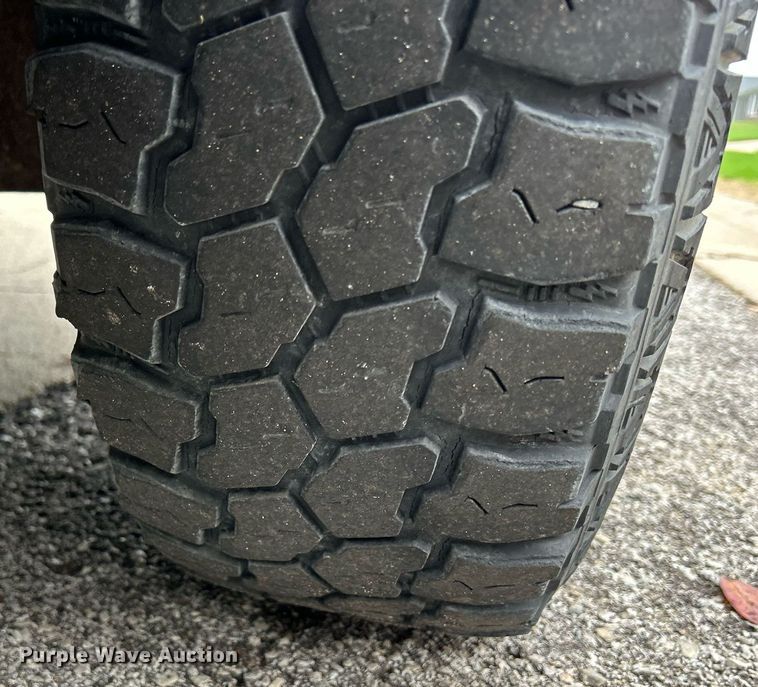 image for item DQ0956 2004 Ford F250 Super Duty XL  SuperCab pickup truck