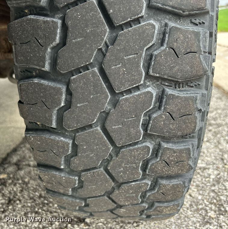 image for item DQ0956 2004 Ford F250 Super Duty XL  SuperCab pickup truck