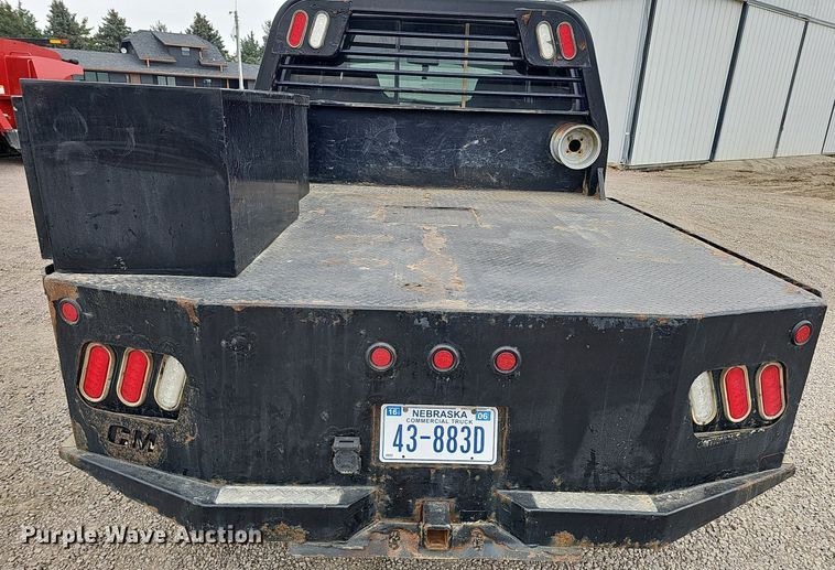 image for item DQ1147 2004 Ford F250 Super Duty Lariat  Crew Cab flatbed pickup truck