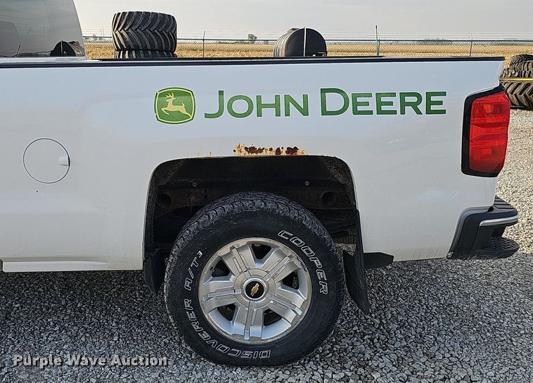 image for item DQ1150 2014 Chevrolet Silverado 1500  Double Cab pickup truck