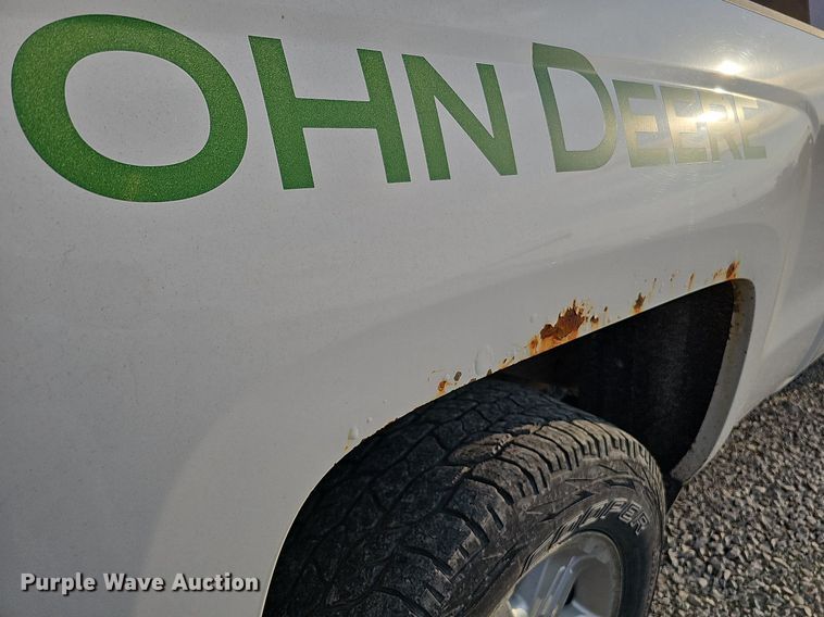 image for item DQ1150 2014 Chevrolet Silverado 1500  Double Cab pickup truck