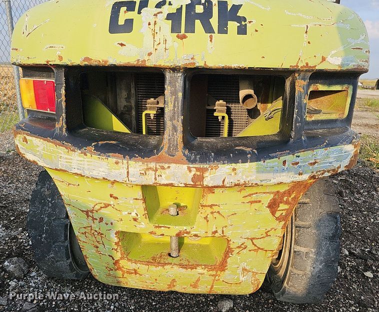image for item DQ1151 Clark CMP 20L  forklift