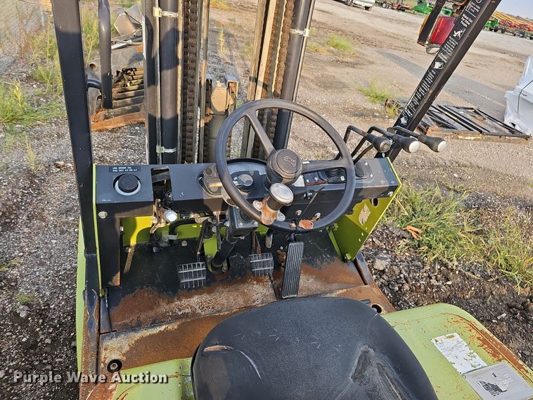 image for item DQ1151 Clark CMP 20L  forklift
