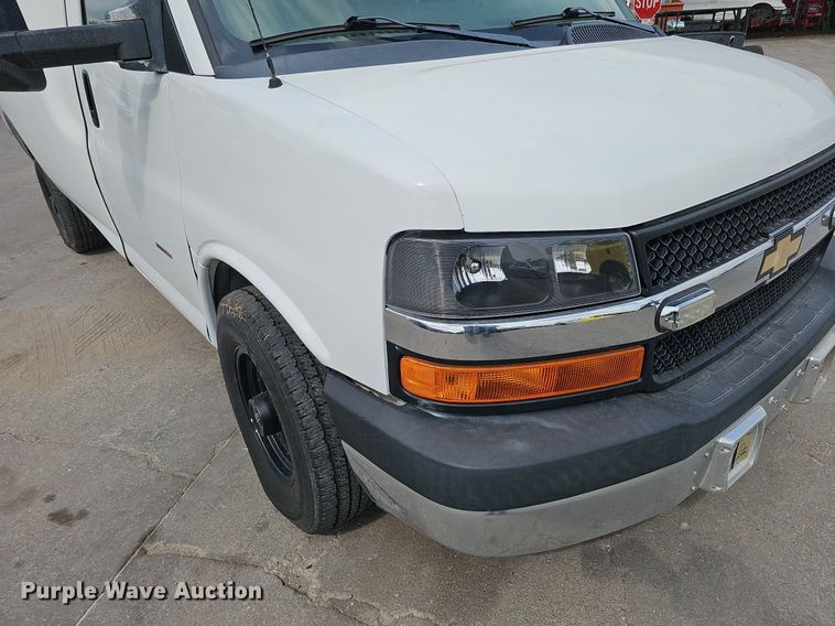 image for item DQ1152 2012 Chevrolet Express 3500  van