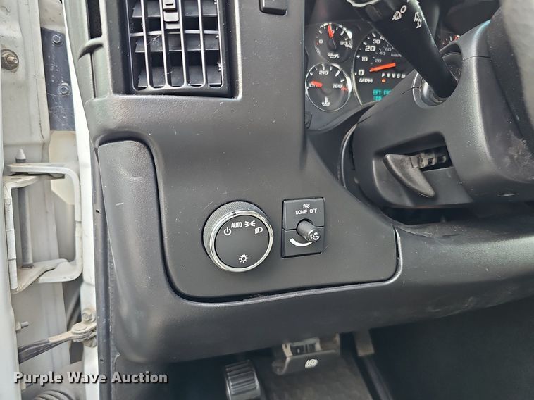 image for item DQ1152 2012 Chevrolet Express 3500  van