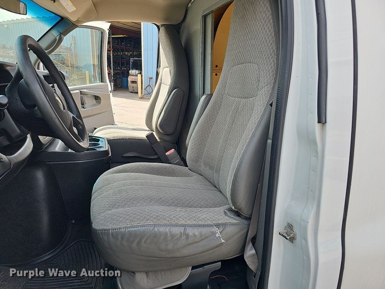image for item DQ1152 2012 Chevrolet Express 3500  van