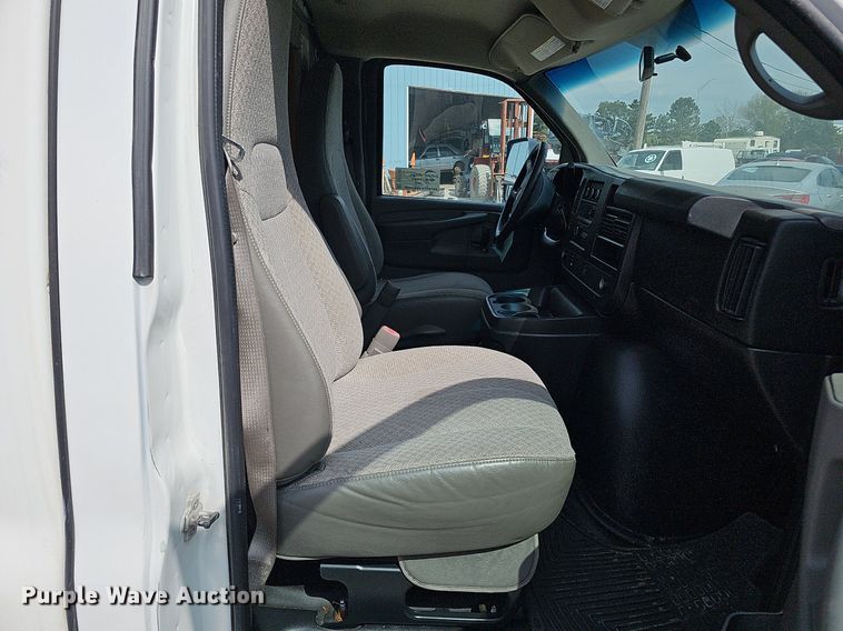 image for item DQ1152 2012 Chevrolet Express 3500  van