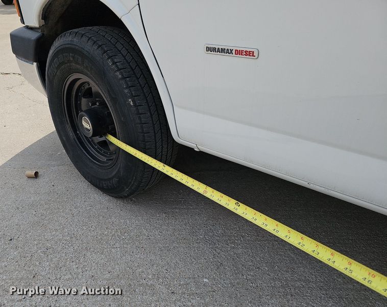 image for item DQ1152 2012 Chevrolet Express 3500  van