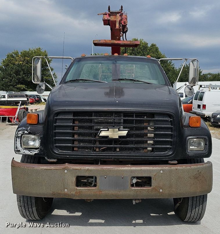 image for item DQ1153 2001  Chevrolet C6500  boom lift  truck