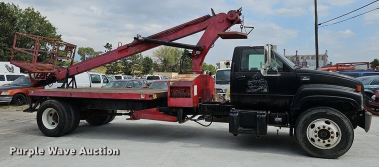 image for item DQ1153 2001  Chevrolet C6500  boom lift  truck