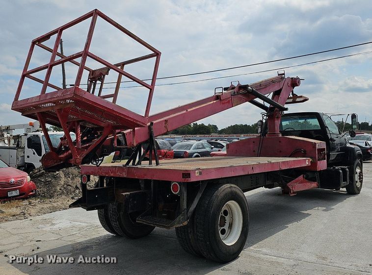 image for item DQ1153 2001  Chevrolet C6500  boom lift  truck