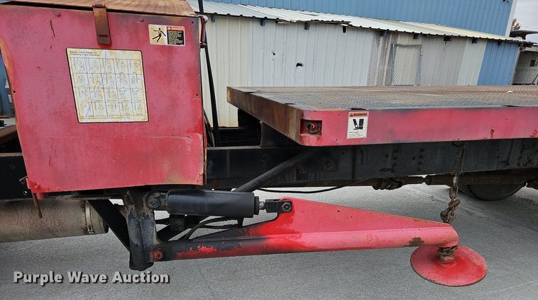 image for item DQ1153 2001  Chevrolet C6500  boom lift  truck