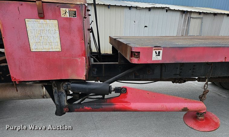 image for item DQ1153 2001  Chevrolet C6500  boom lift  truck