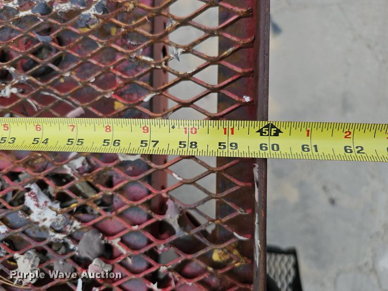 image for item DQ1153 2001  Chevrolet C6500  boom lift  truck