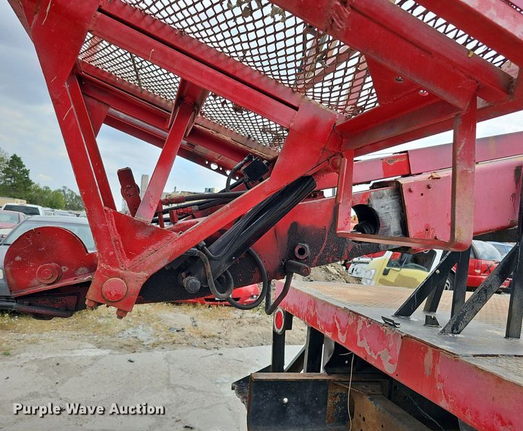 image for item DQ1153 2001  Chevrolet C6500  boom lift  truck