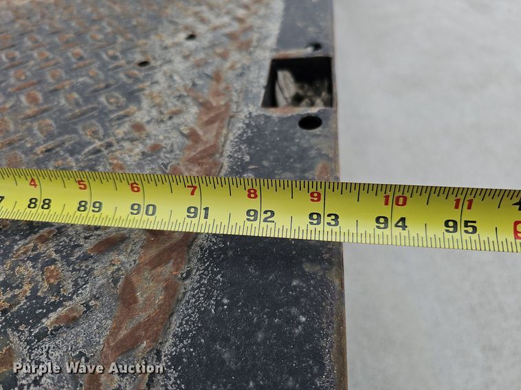 image for item DQ1153 2001  Chevrolet C6500  boom lift  truck