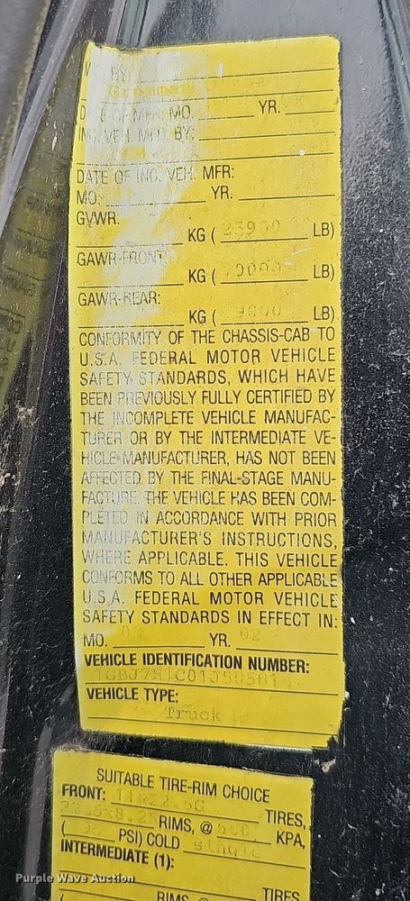 image for item DQ1153 2001  Chevrolet C6500  boom lift  truck