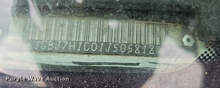 image for item DQ1153 2001  Chevrolet C6500  boom lift  truck