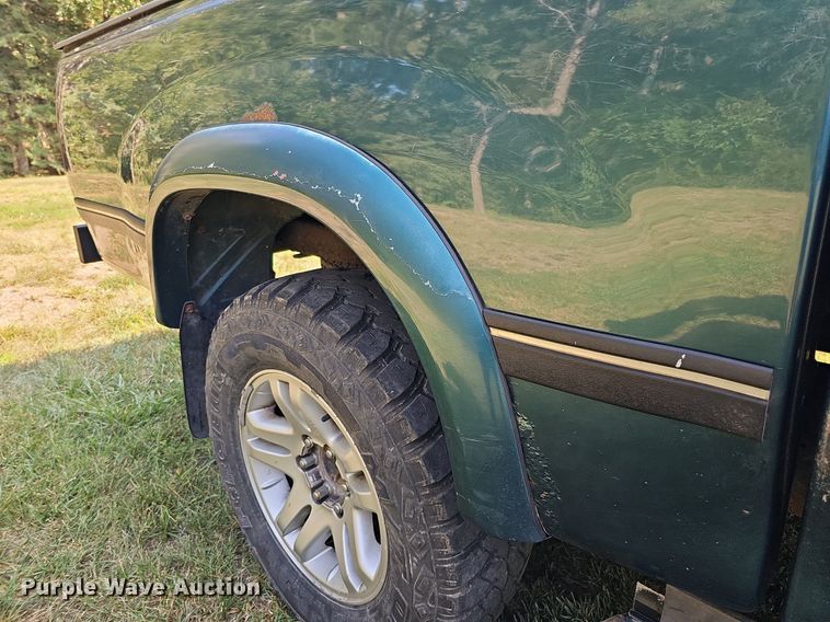 image for item DQ1154 1997 Toyota T100  XtraCab pickup truck